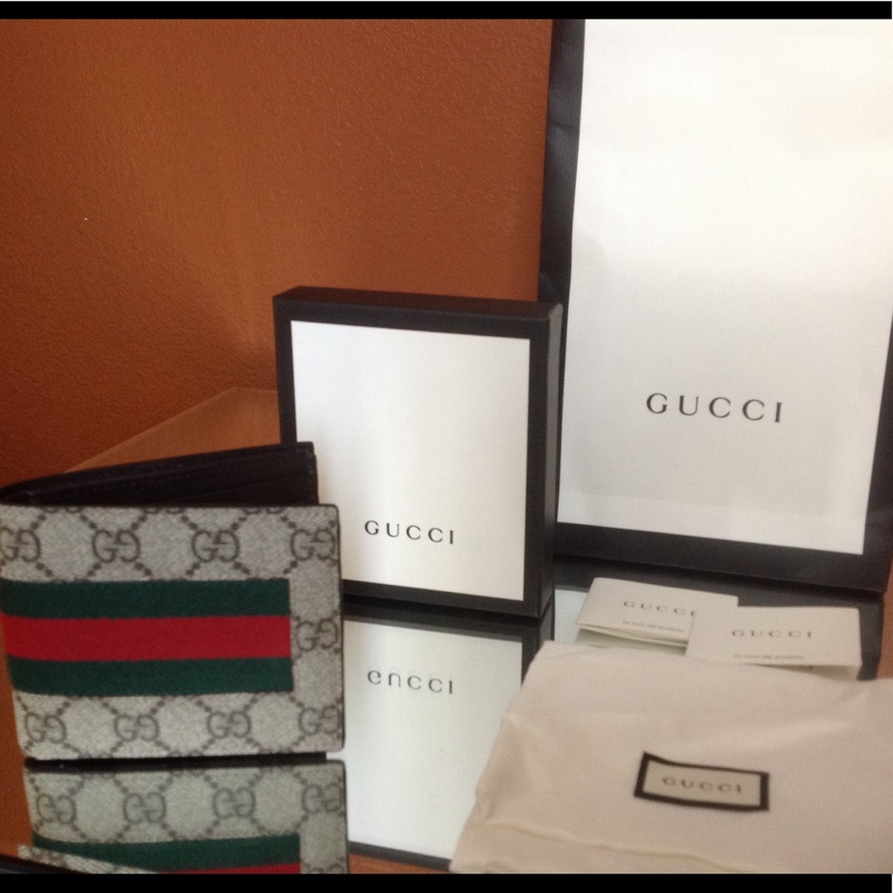 Men's Authentic Gucci Wallet - Picture 1 of 4